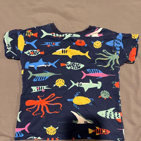 Hanna Andersson fish tee - Picture 2 of 3